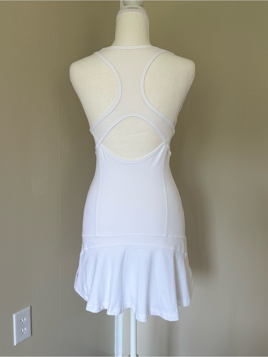 lululemon athletica Dresses & Skirts - Lululemon White Athletic Tennis Dress with Flared Skirt Size Small Golf Pickleba